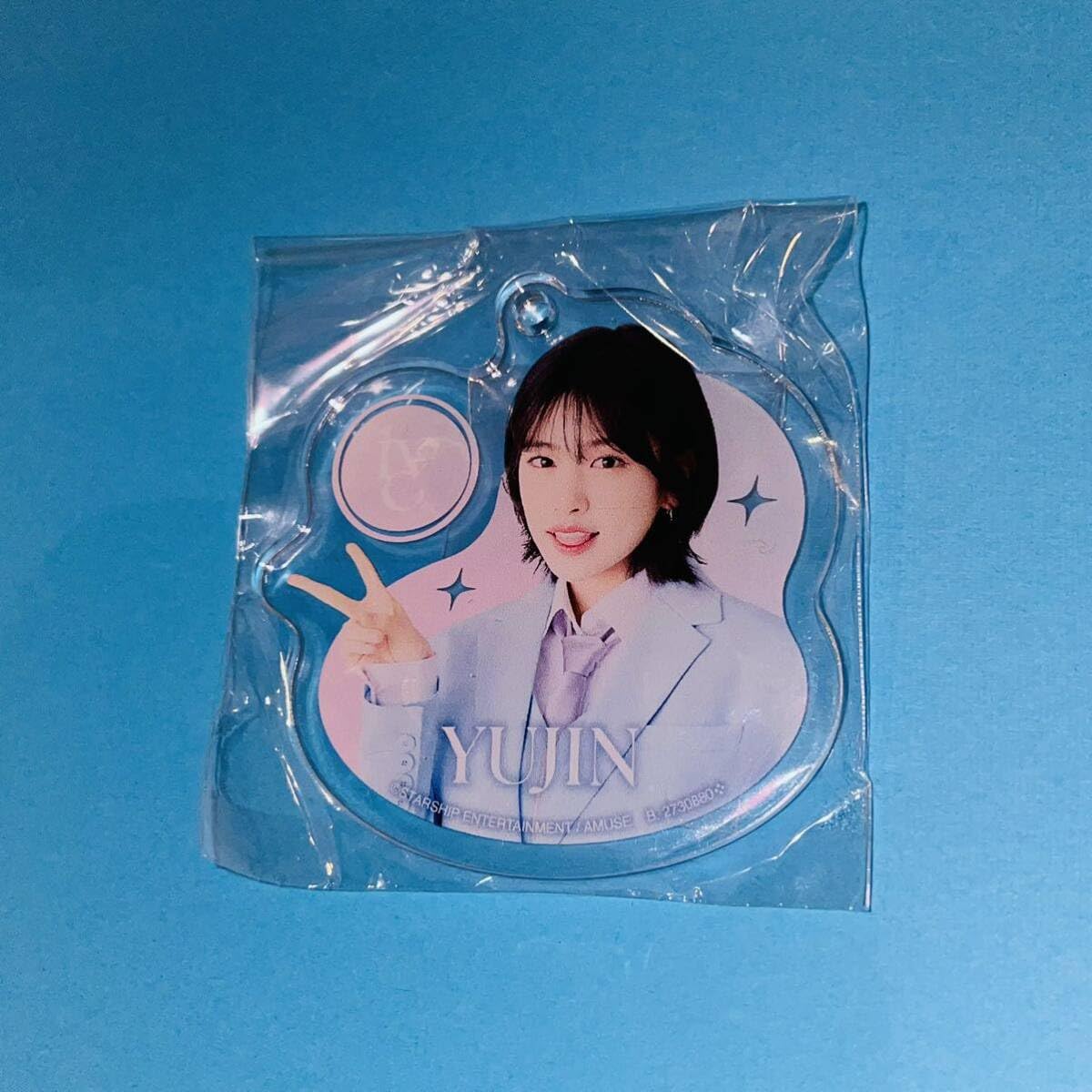 IZONE　IVE　ユジン　缶バッジ　キーホルダー　グッズ IVE ユジン キーホルダー - メルカリ